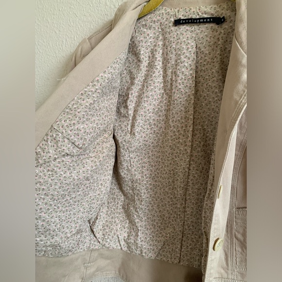 Development Fully Lined Short Jacket 🌴 - Picture 5 of 8